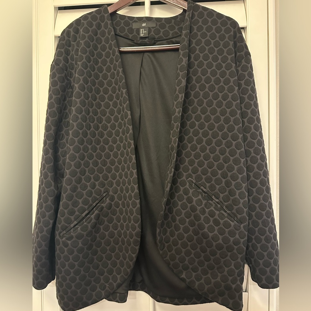 NWOT H&M Open Front Black Polka Dot Blazer w/Pockets Size M